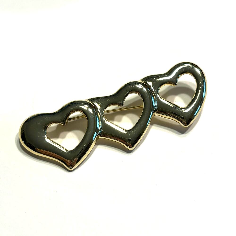 Gold triple hearts brooch mod vintage Y2K shapely heart motif love gift pin